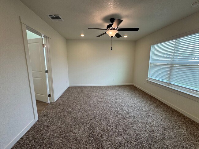 Building Photo - 4-Bedroom House for Rent in Temple