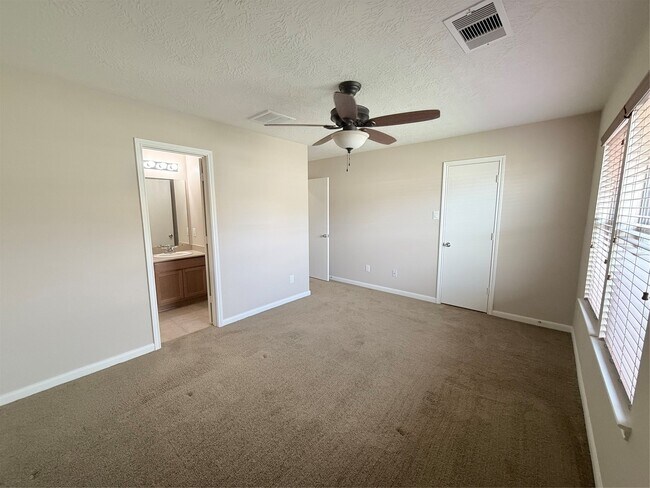 Building Photo - 29225 Legends Valley Dr