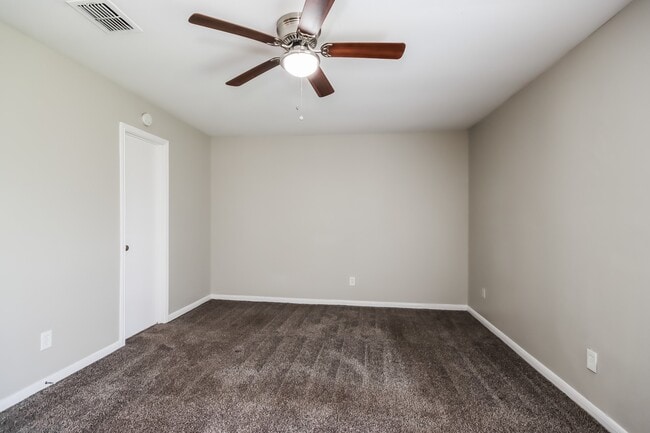 Building Photo - 7206 Foxmar Ln