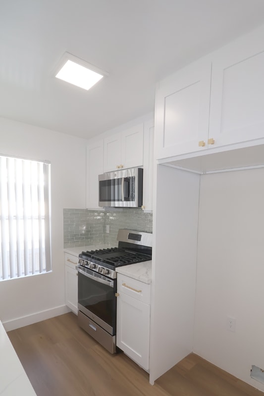 Building Photo - 5457 Laurel Canyon Blvd