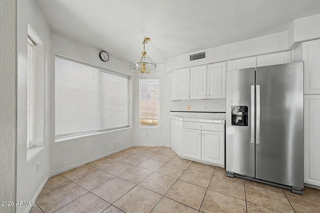 Building Photo - 13166 W Cypress St