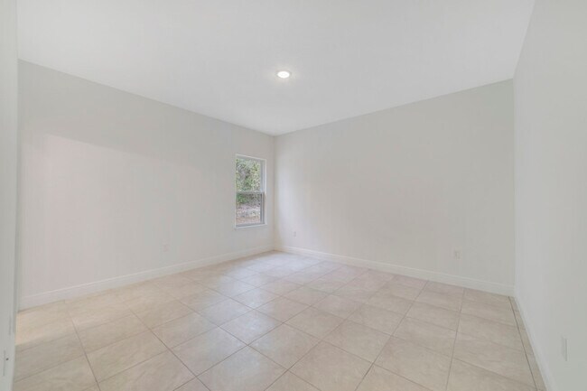 Building Photo - 10616 N Didiscus Dr