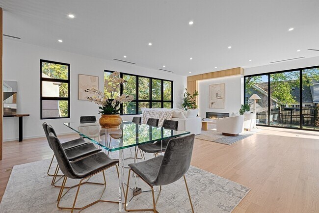 Building Photo - 90 Auburndale Ave