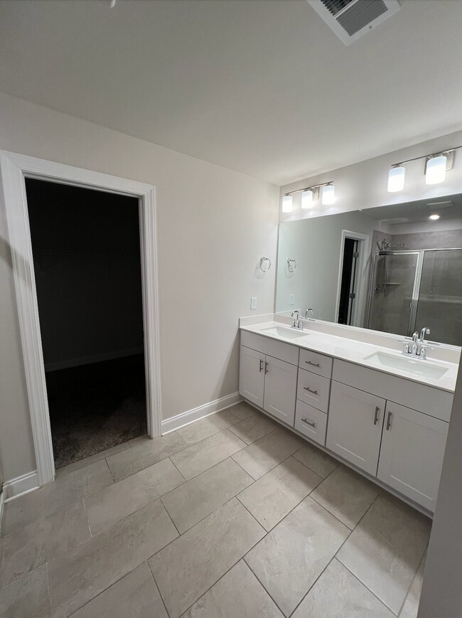 Building Photo - 3630 Mathewson Way