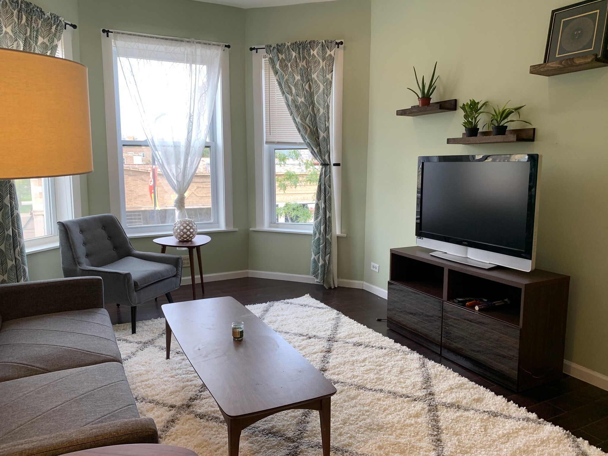 Building Photo - 1067 W Argyle St