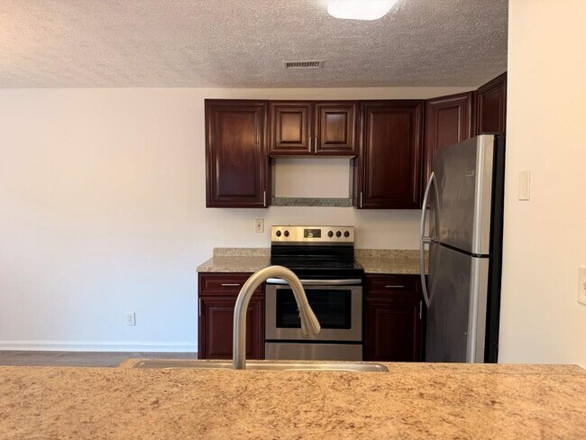 Building Photo - 1026 Wuthering Way