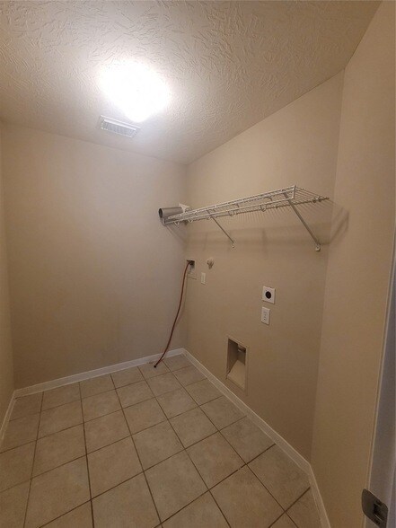 Building Photo - 17211 Brookhollow Grove Ct