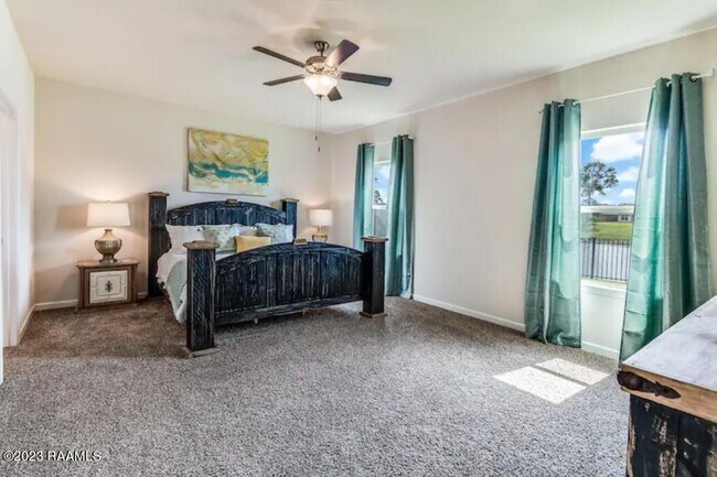 Building Photo - 406 Starlight Dr