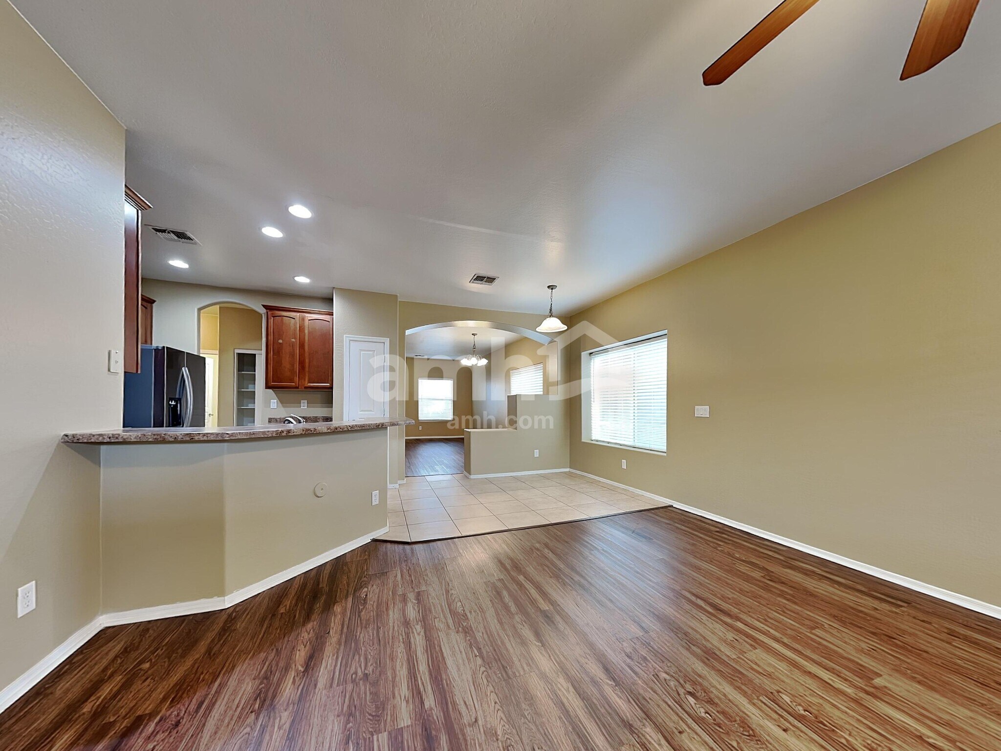 Building Photo - 11709 W Jefferson St