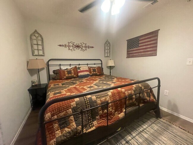 Building Photo - Recently Renovated Furnished 3 Bedroom 2 Bath Condo/ Apartment for Rent in Branson, MO