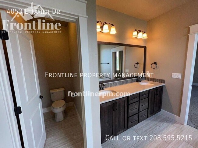 Building Photo - 4053 E Tahiti Dr