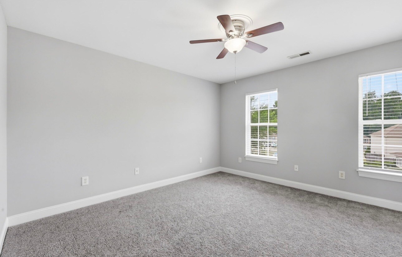 Building Photo - 1525 Pine Brook Ct