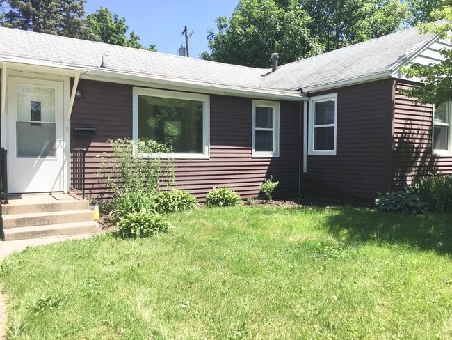 Building Photo - 306 E Washington St