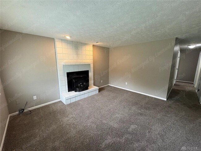 Building Photo - 525 Lake St