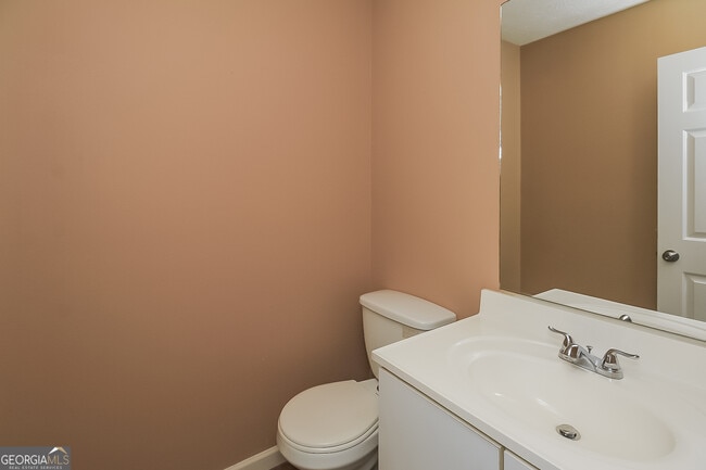 Building Photo - 2095 Sugar Creek Falls Ct