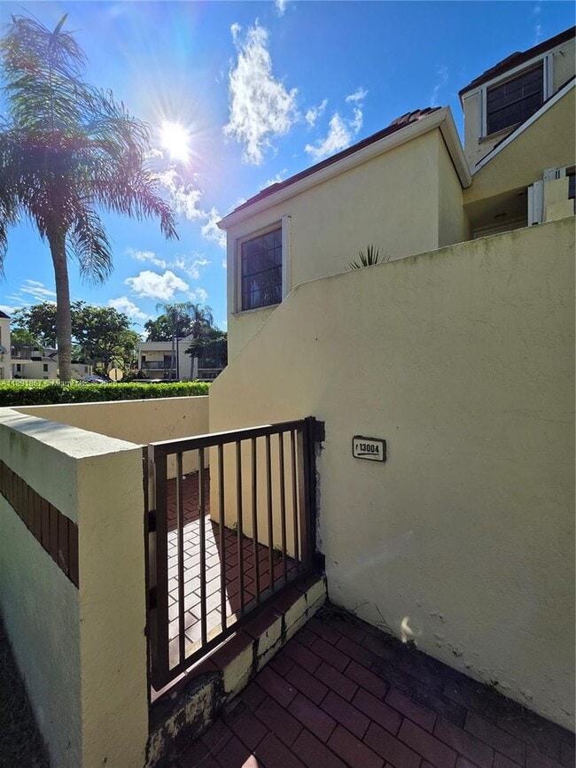 Building Photo - 13004 SW 88th Terrace S