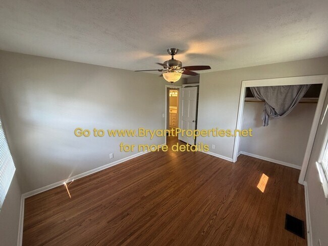 Building Photo - 720 Robert Burns Dr