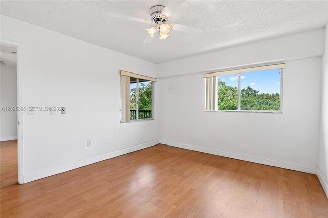 Building Photo - 1650 SW 124th Terrace