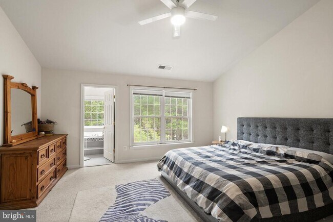 Building Photo - 12922 Starters Ln