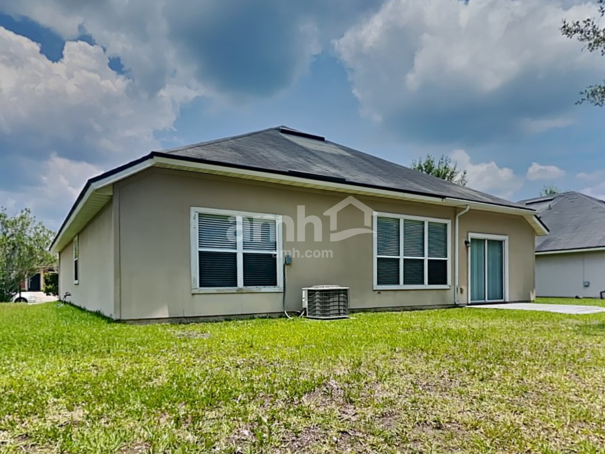 Building Photo - 14015 Fish Eagle Dr E
