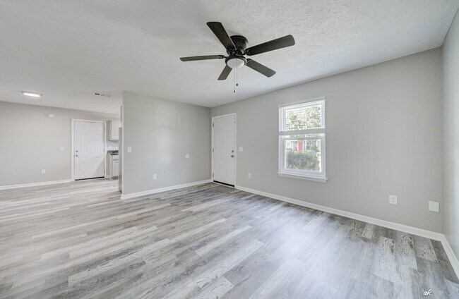 Building Photo - 3712 Burnham Way