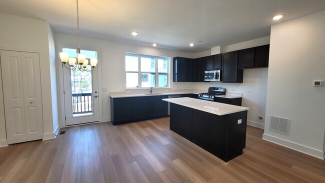 Building Photo - 8377 Mulberry Ave