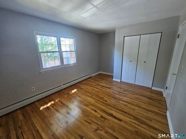 Building Photo - 55 Beths Ave