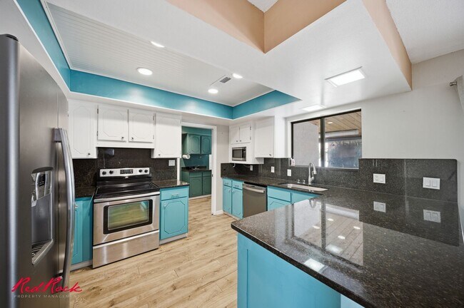 Building Photo - Lovely 4 Bedroom Home in Santa Clara