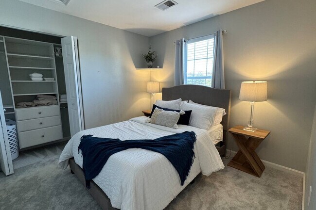 Building Photo - 9414 Grant Ave