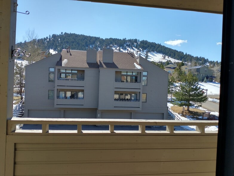 Building Photo - 23684 Pondview Plz