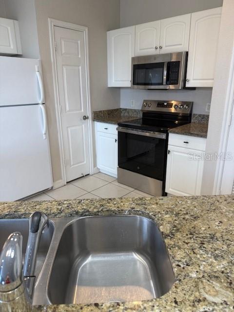 Building Photo - 860 N Orange Ave