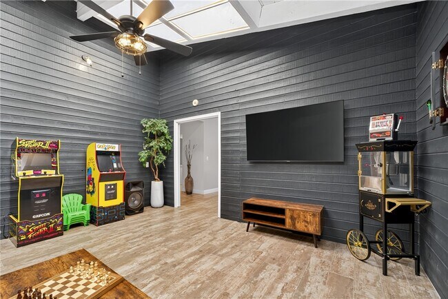 Building Photo - 75407 Montecito Dr