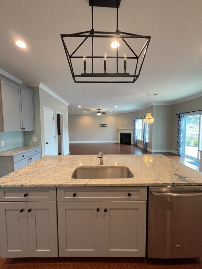 Building Photo - 292 Calm Water Way