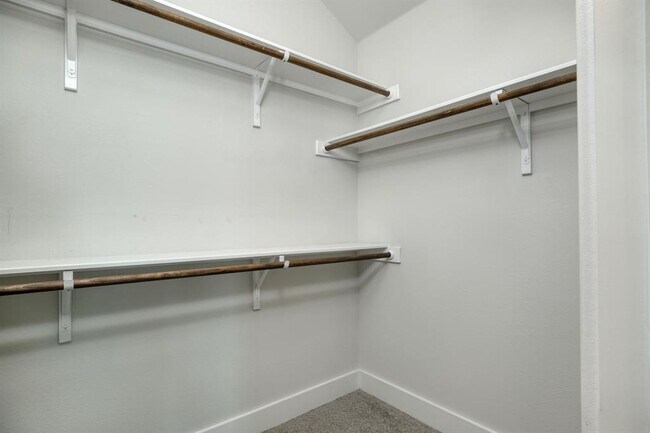 Building Photo - 229 Finstown St