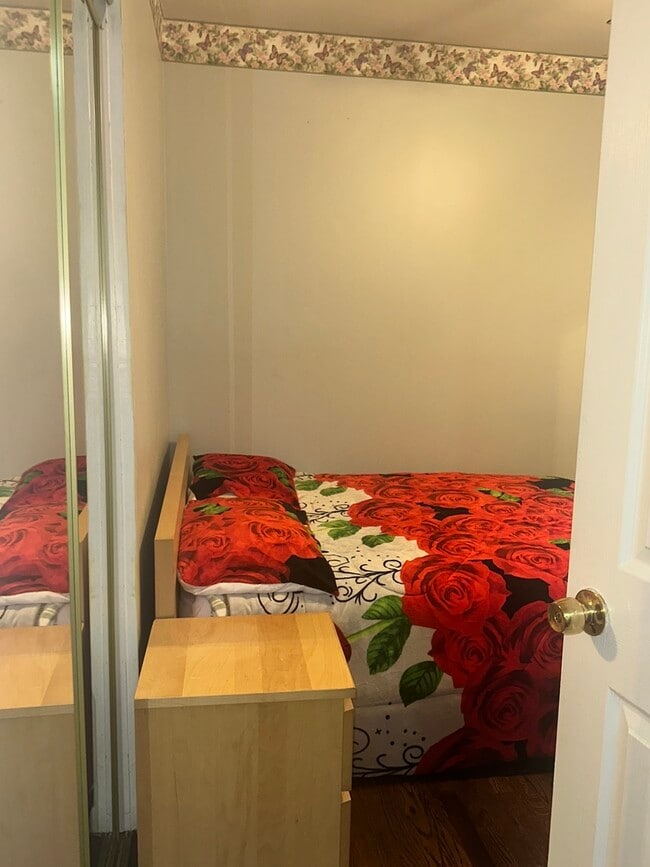 Building Photo - 3752 W Giddings St