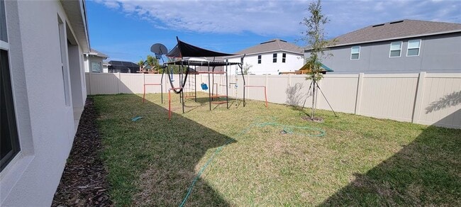 Building Photo - 15142 Lake Bessie Loop