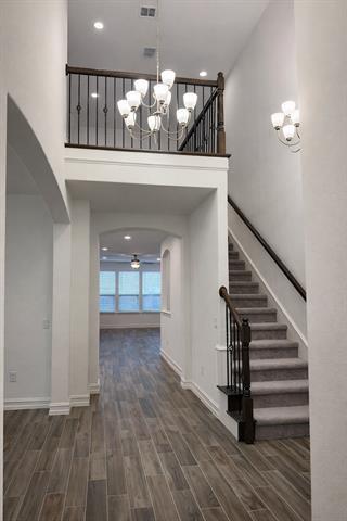 Building Photo - 1604 Sawyer Dr