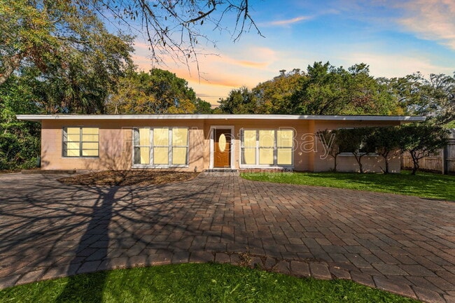 Building Photo - 6303 Delaware Ave