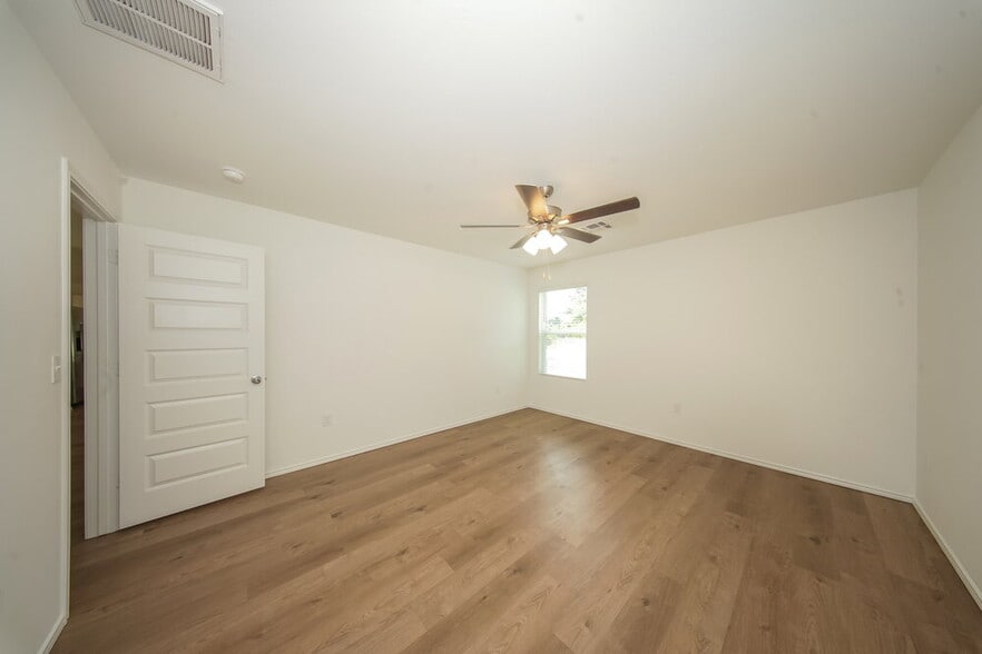 Building Photo - 5908 Norway Spruce St