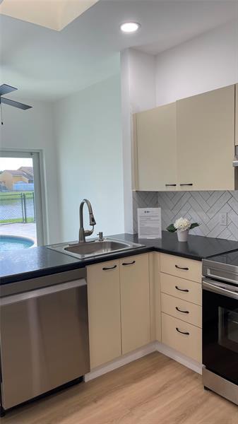 Building Photo - 6425 96th Pl S