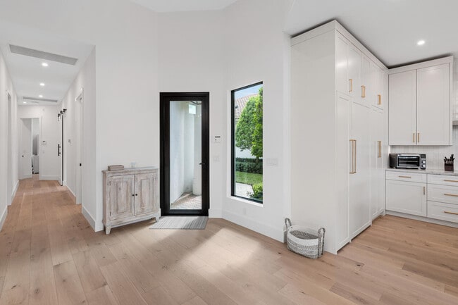 Building Photo - 12618 Mallet Cir