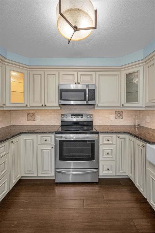 Building Photo - 1 Key Capri