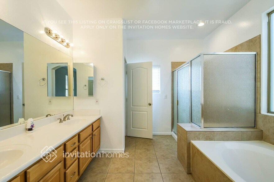 Building Photo - 6617 W Andrea Dr