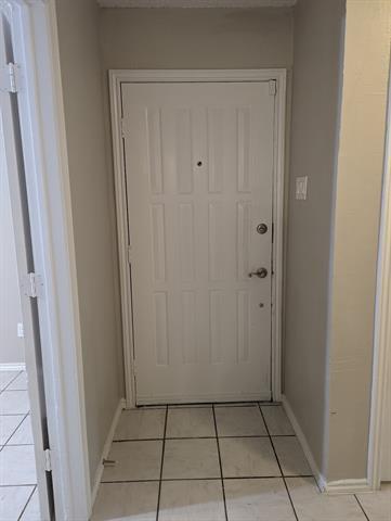 Building Photo - 7522 Holly Hill Dr