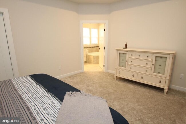 Building Photo - 31219 Barefoot Cir