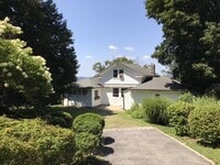 Building Photo - 209 1/2 Wilson Park Dr