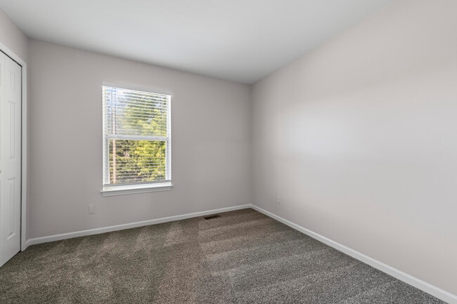 Building Photo - 42795 Hammill Ln