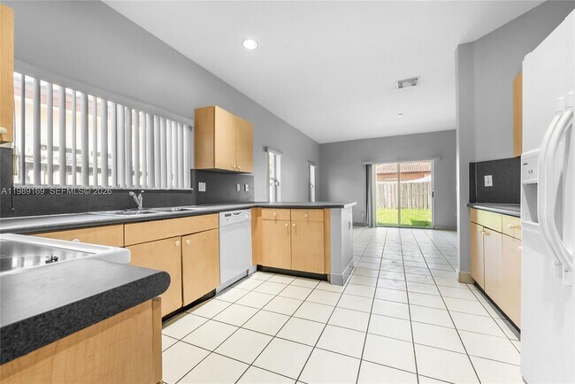 Building Photo - 22901 SW 114th Ave