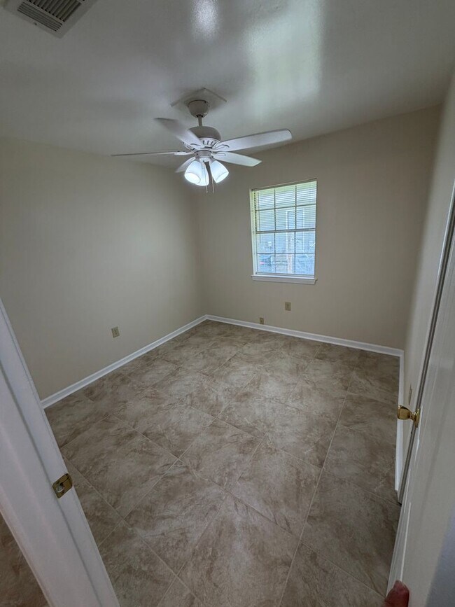 Building Photo - 8154 Jefferson Park Dr