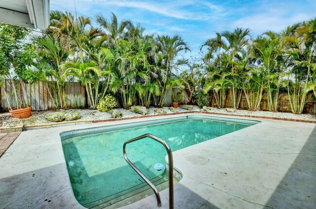 Building Photo - 4163 NW 2nd Ct